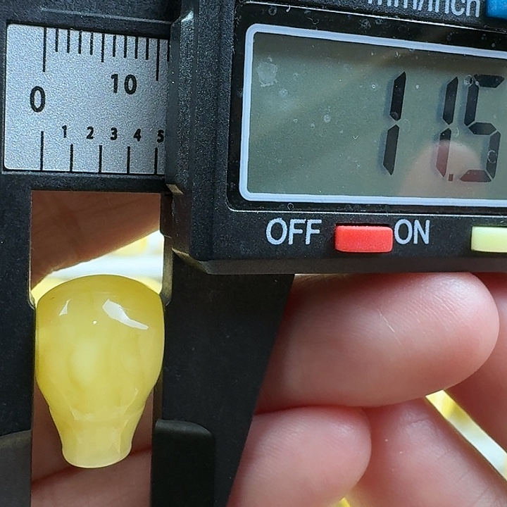 蜜蜡未镶嵌裸石16杂