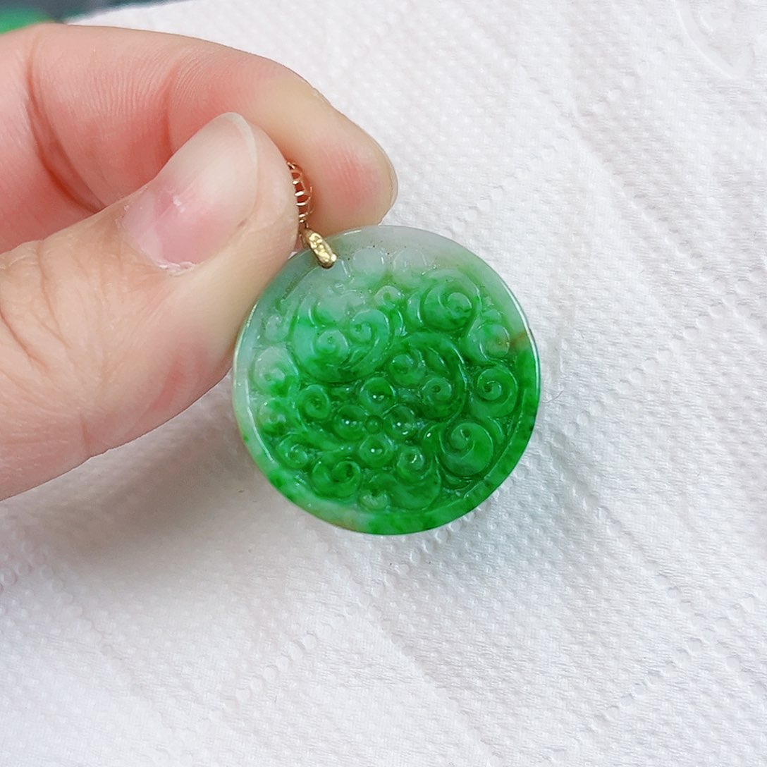 翡翠颈饰18K金镶嵌吊坠