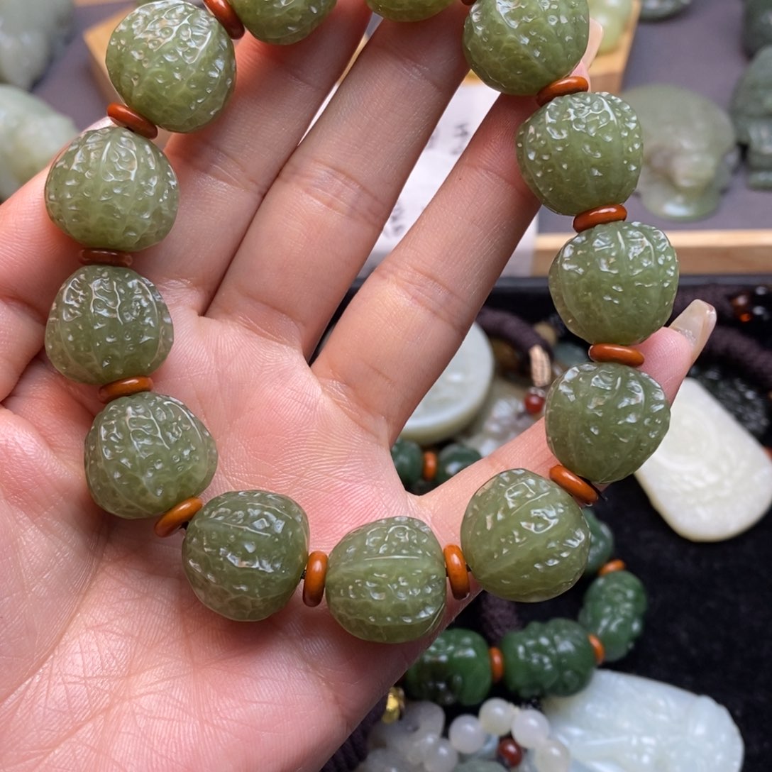 和田玉颈饰未镶嵌