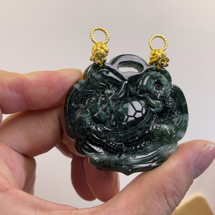 翡翠吊坠(赠链)未镶嵌代编织