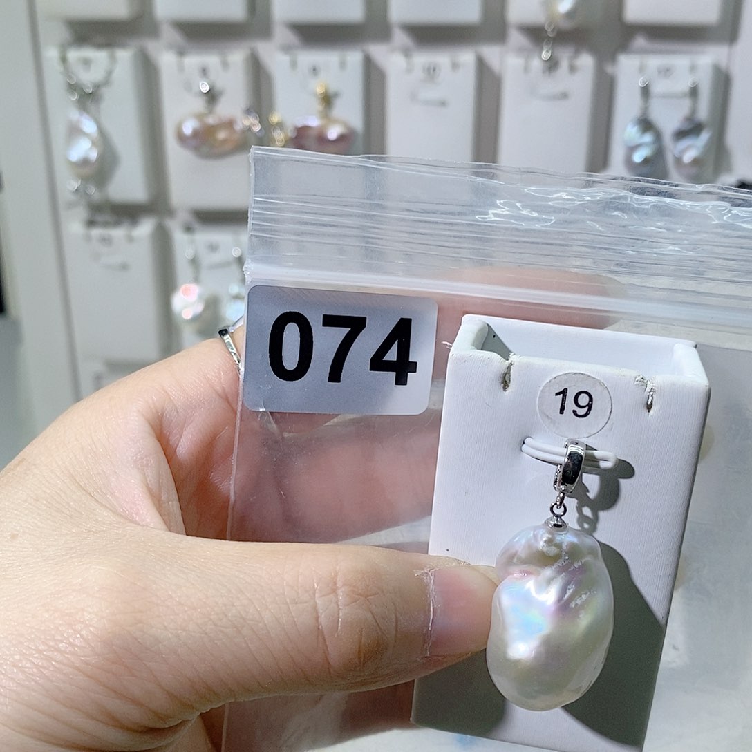 淡水珍珠合金颈饰