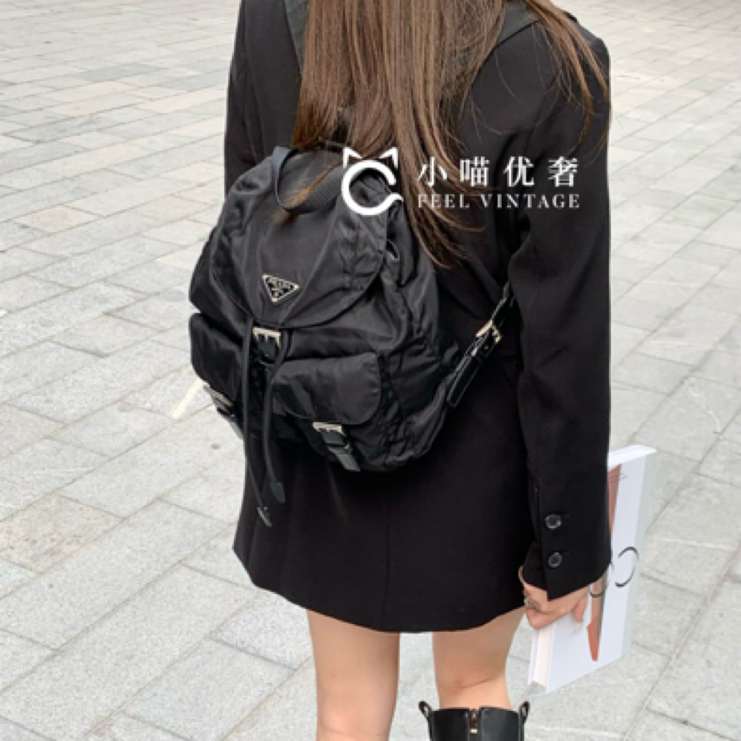 95新 Prada/普拉达 prada普拉达黑色尼龙降落伞小号双肩包背包