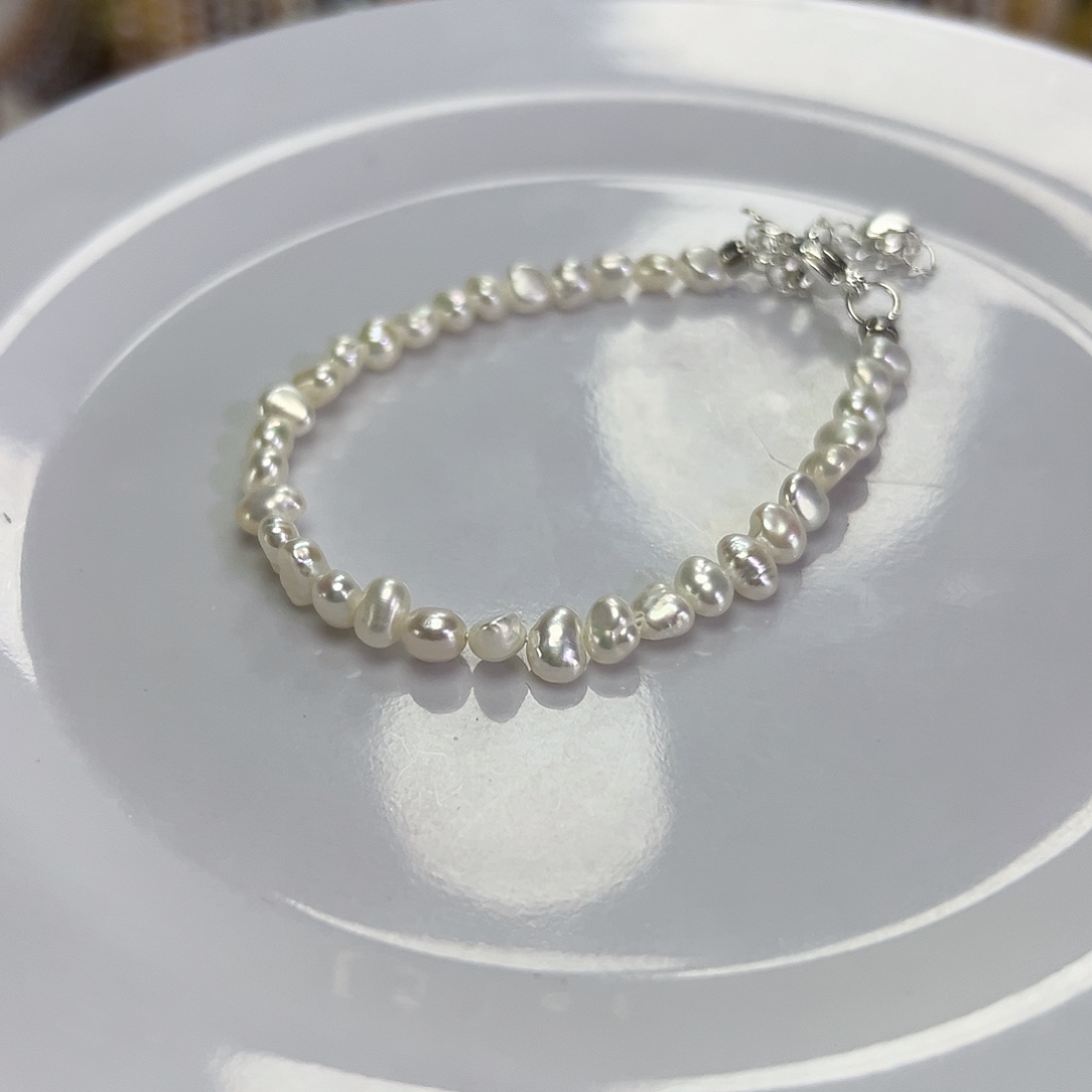 淡水珍珠钛钢手绳