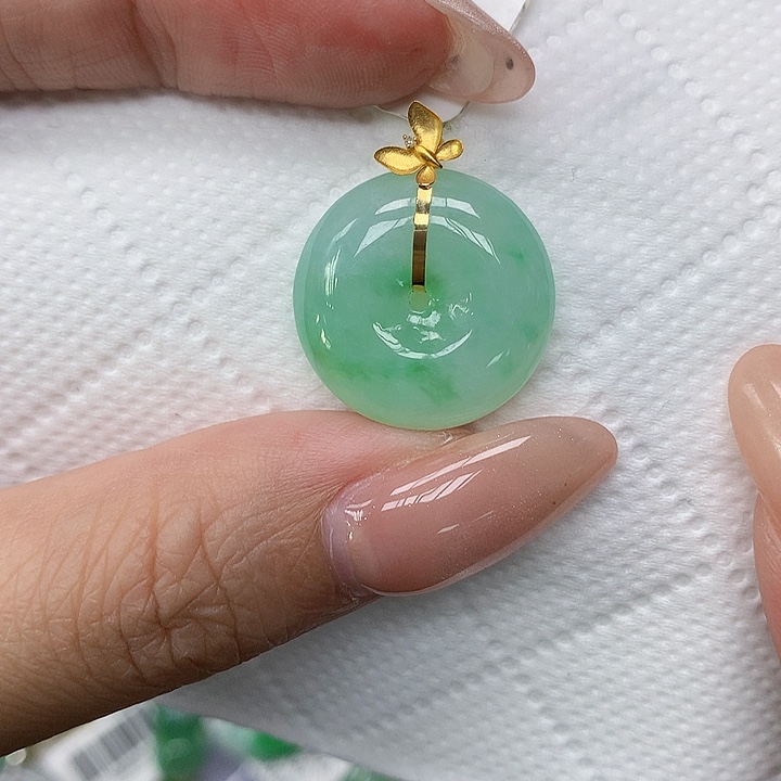 颈饰18K金镶嵌翡翠