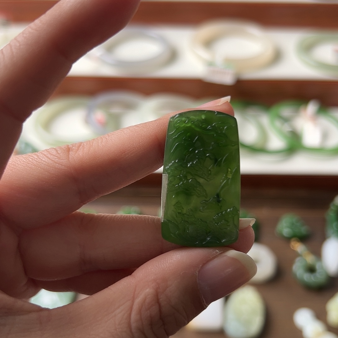 和田玉未镶嵌吊坠(不含链)