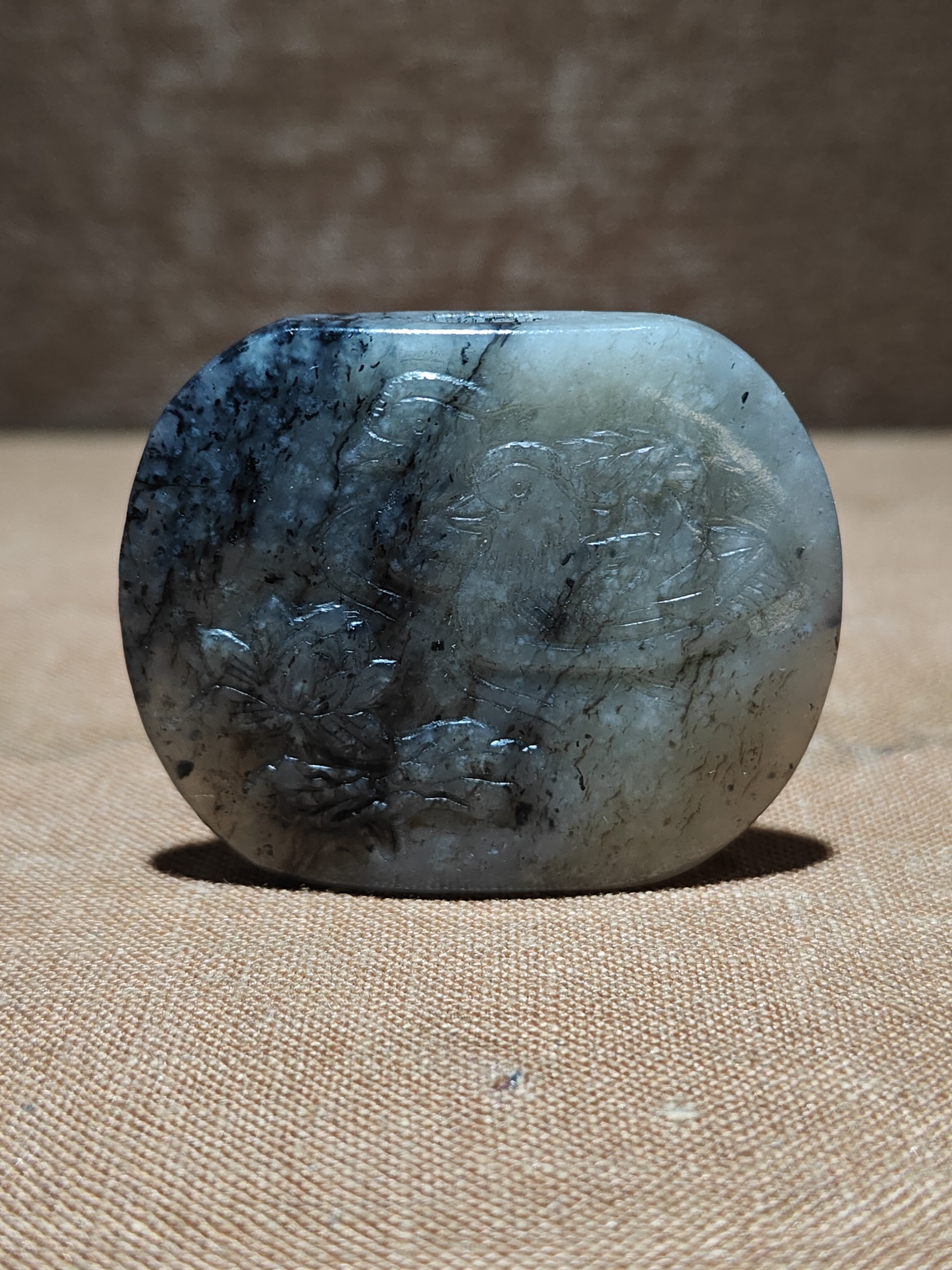 和田玉，和田玉青花背云