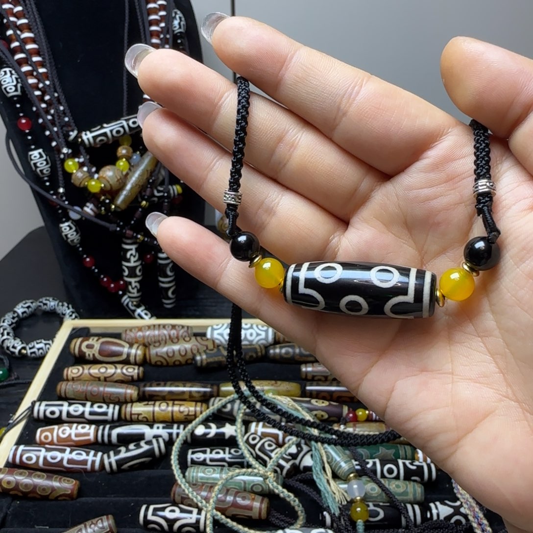 玛瑙/玉髓合金颈饰