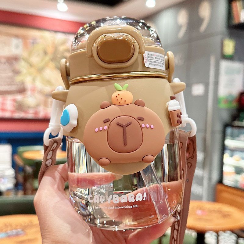 卡皮巴拉水杯儿童可爱大容量吸管杯小学生男孩塑料杯夏天便携水壶