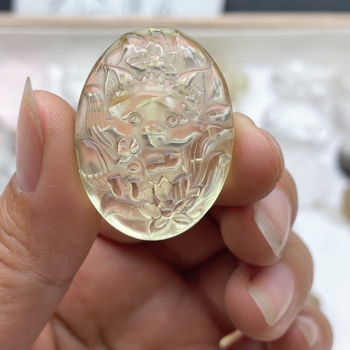 水晶未镶嵌颈饰   