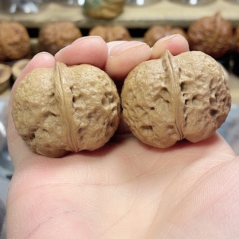 文玩核桃把件魔丸带彩38