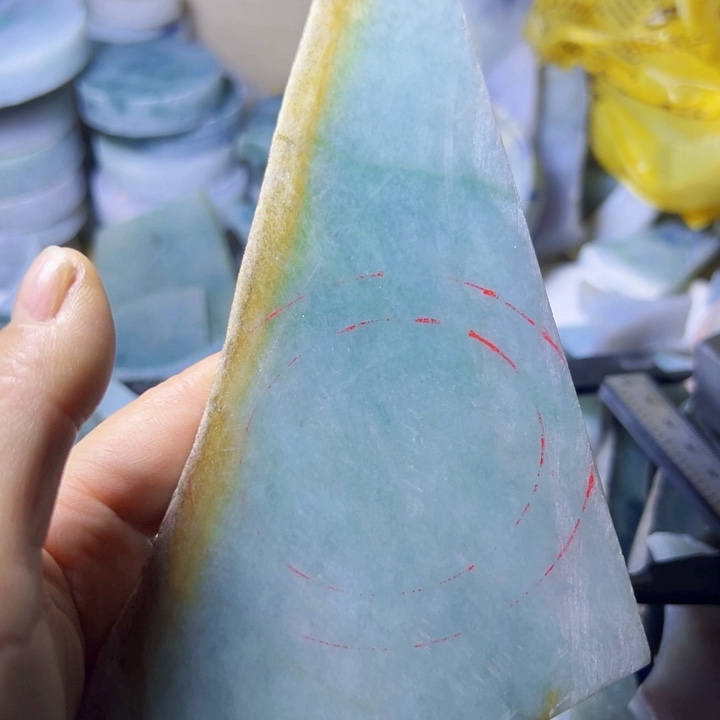 颈饰未镶嵌翡翠快**心