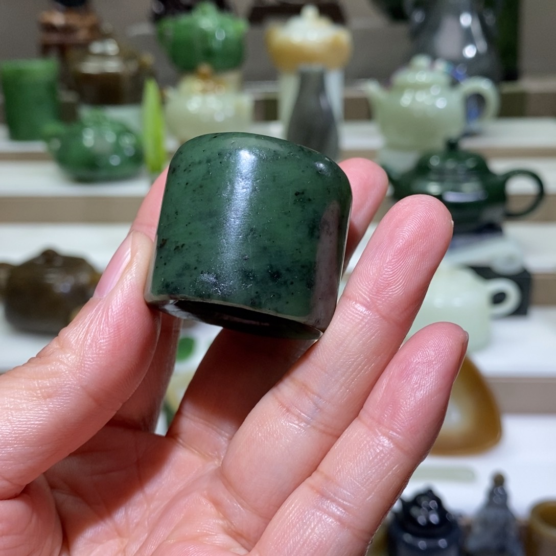 和田玉把件未镶嵌福利碧玉盖置