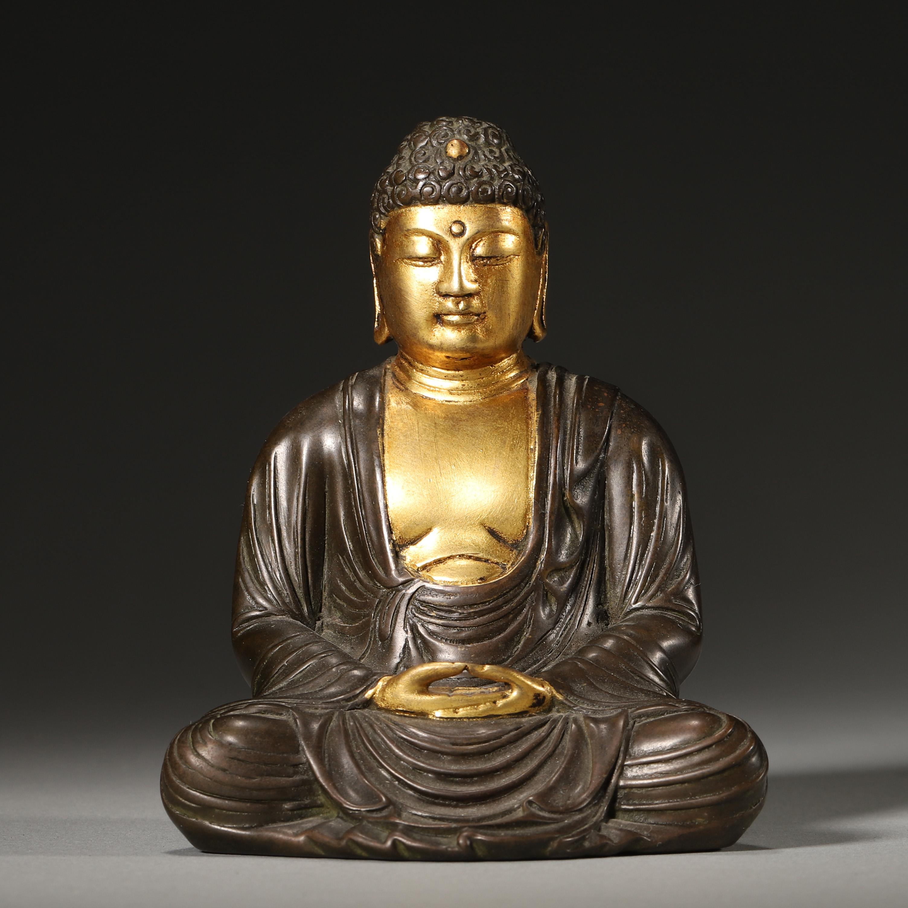 Lot18清代 铜鎏金释迦牟尼