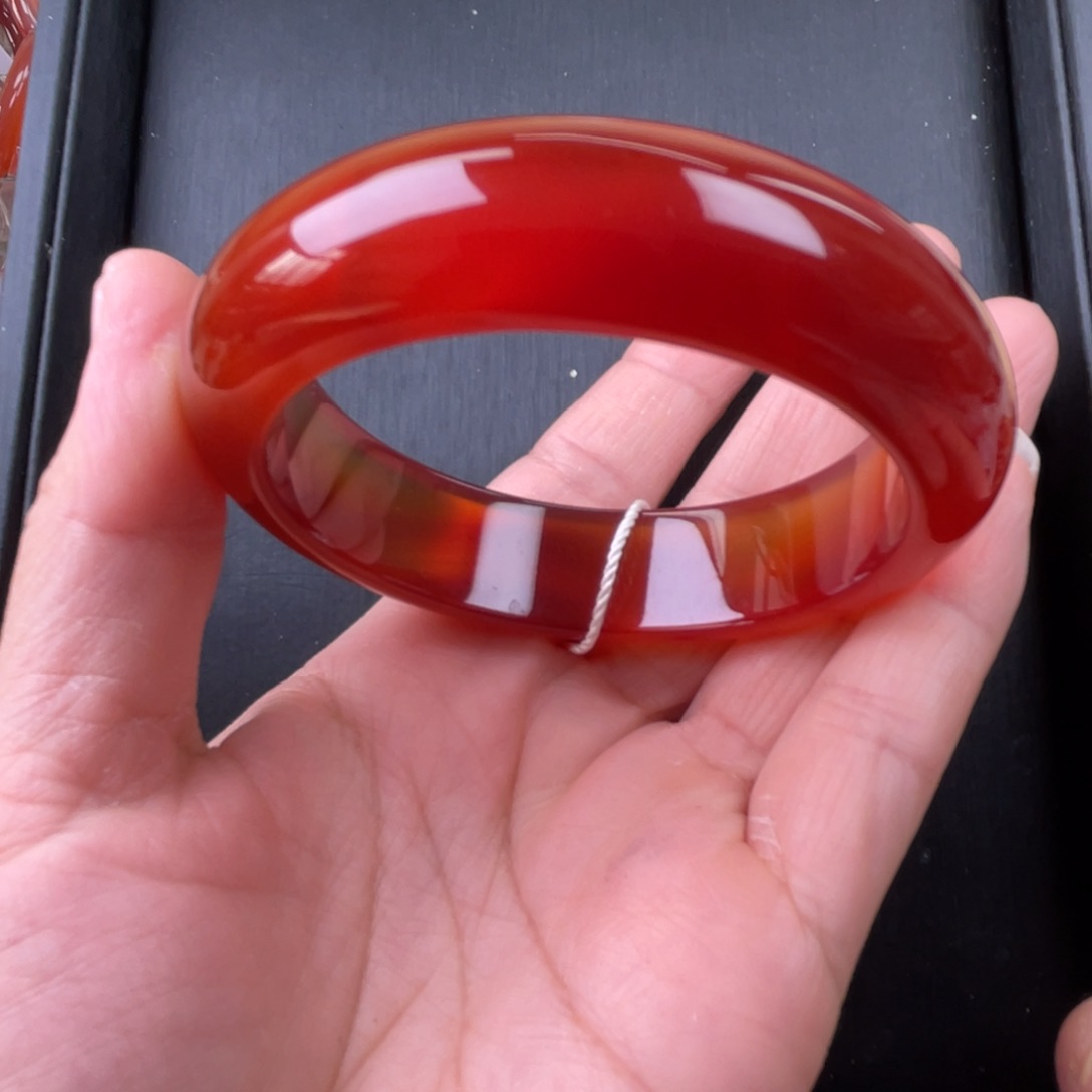 玛瑙/玉髓手镯未镶嵌58圈口