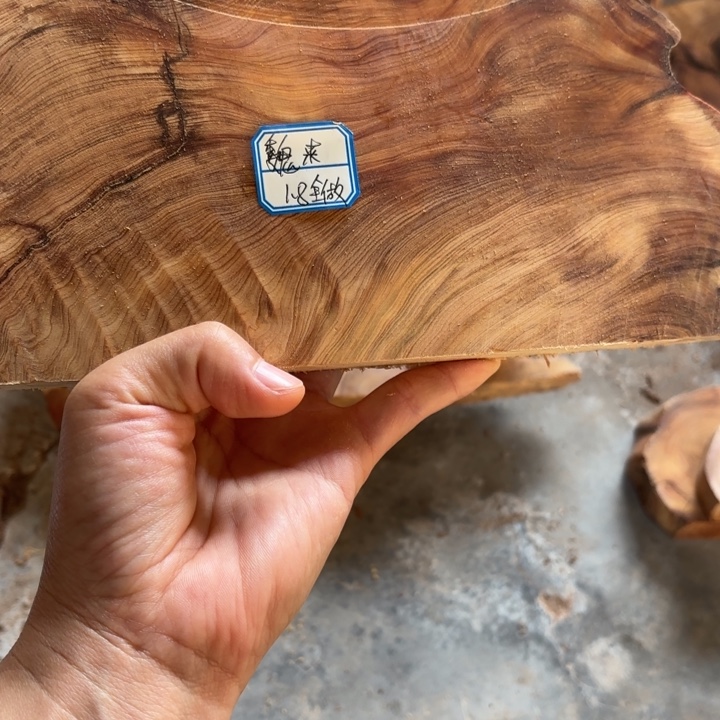 魏***期柏木1.8满油毛坯珠子