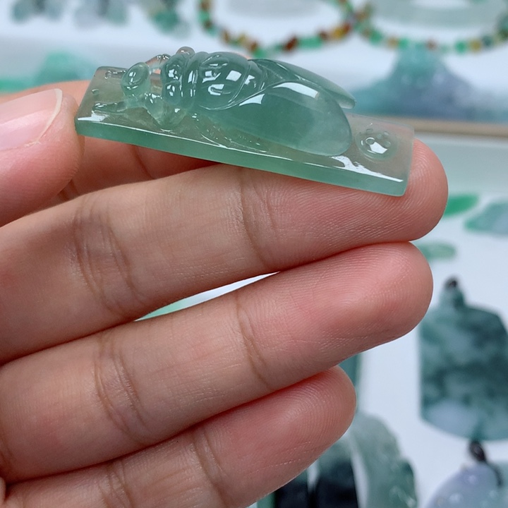 翡翠未镶嵌吊坠(不含链)