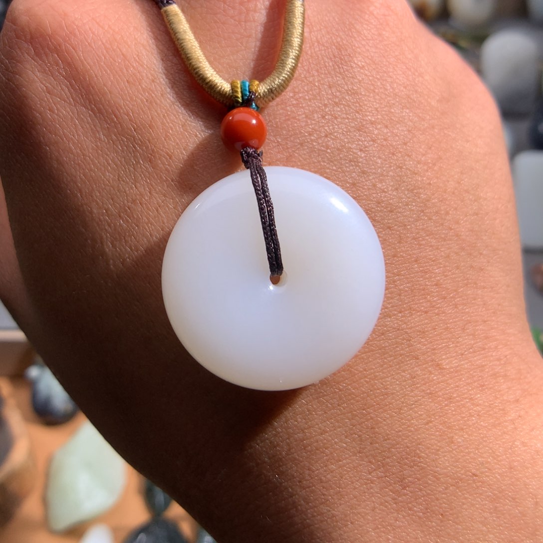 和田玉颈饰未镶嵌沈****行