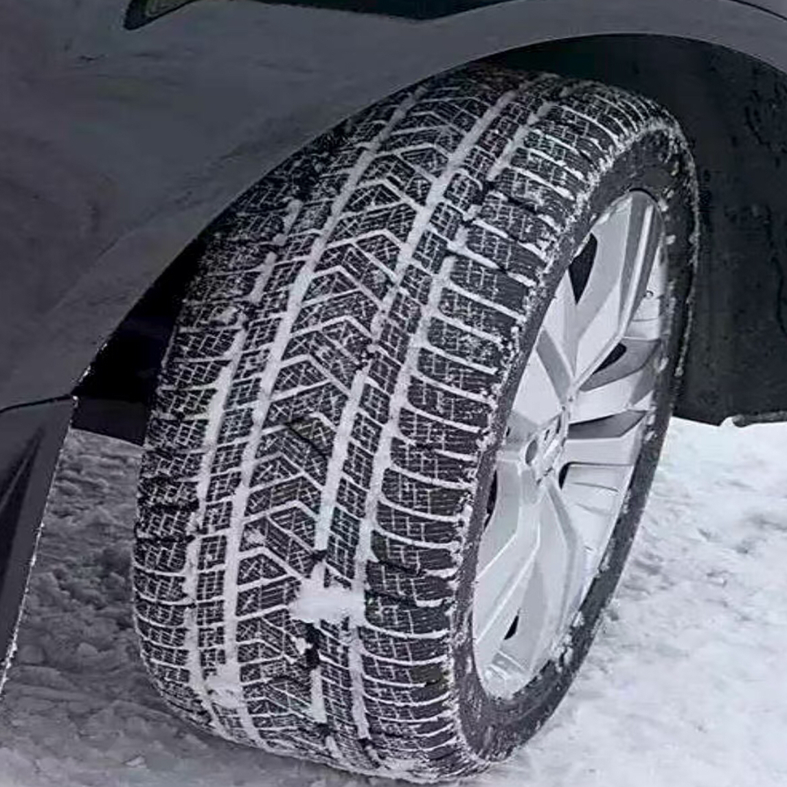 国产品牌雪地胎25年性价比高的轮胎