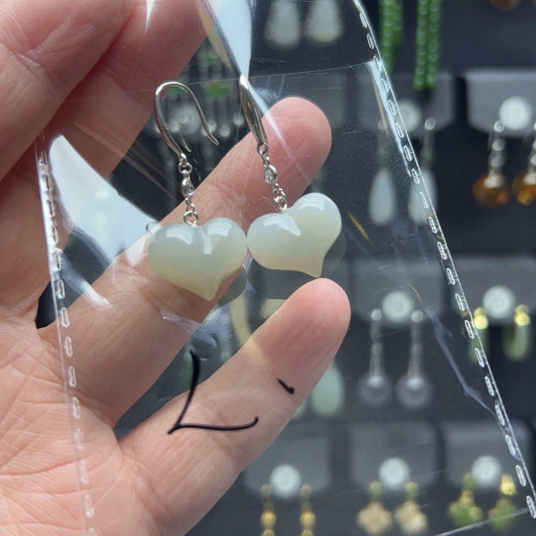 L***.和田玉银S925镶嵌耳饰