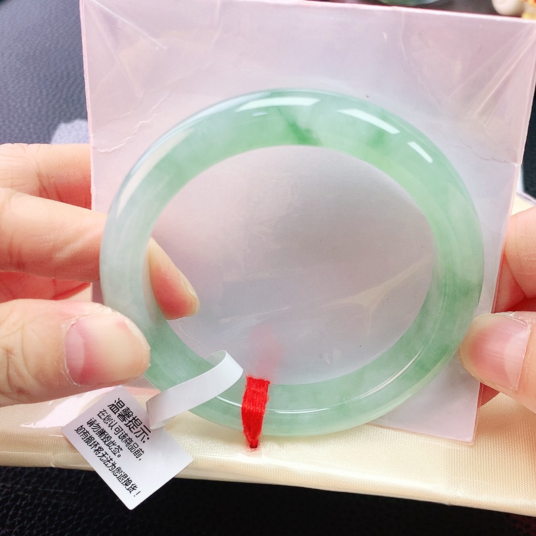 未镶嵌手镯翡翠52圈