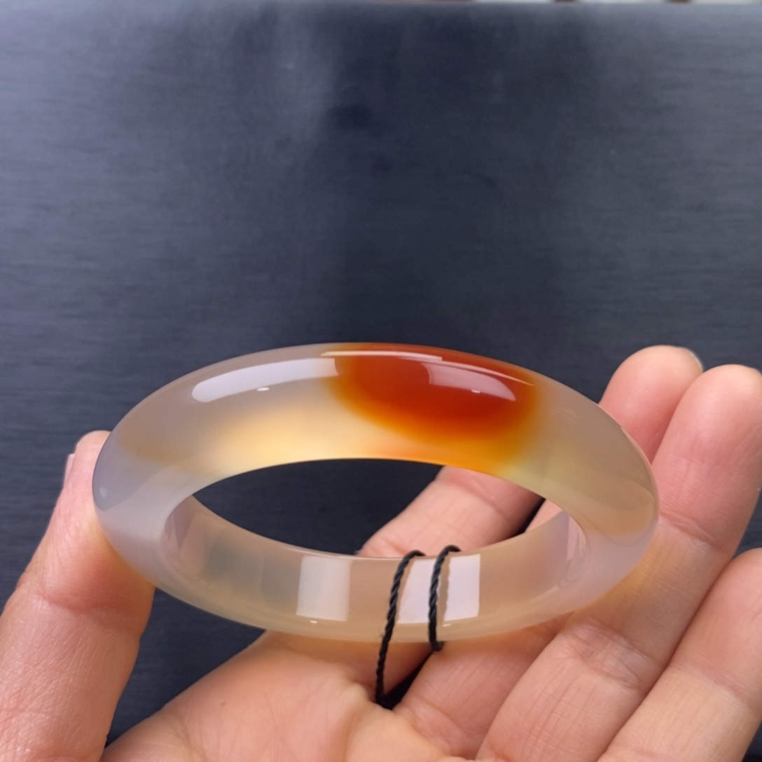 玛瑙/玉髓未镶嵌手镯52圈