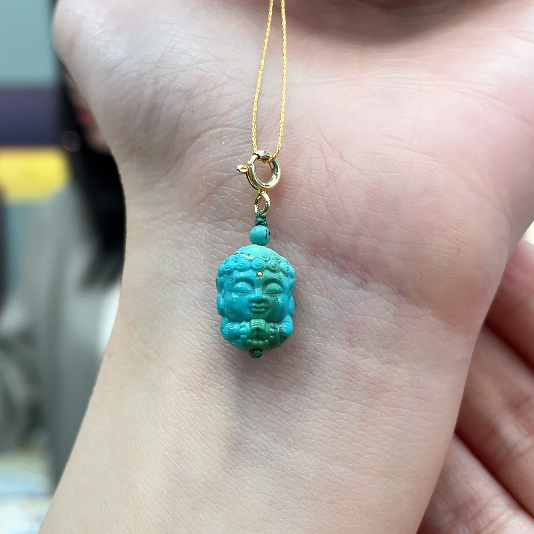 绿松石颈饰未镶嵌