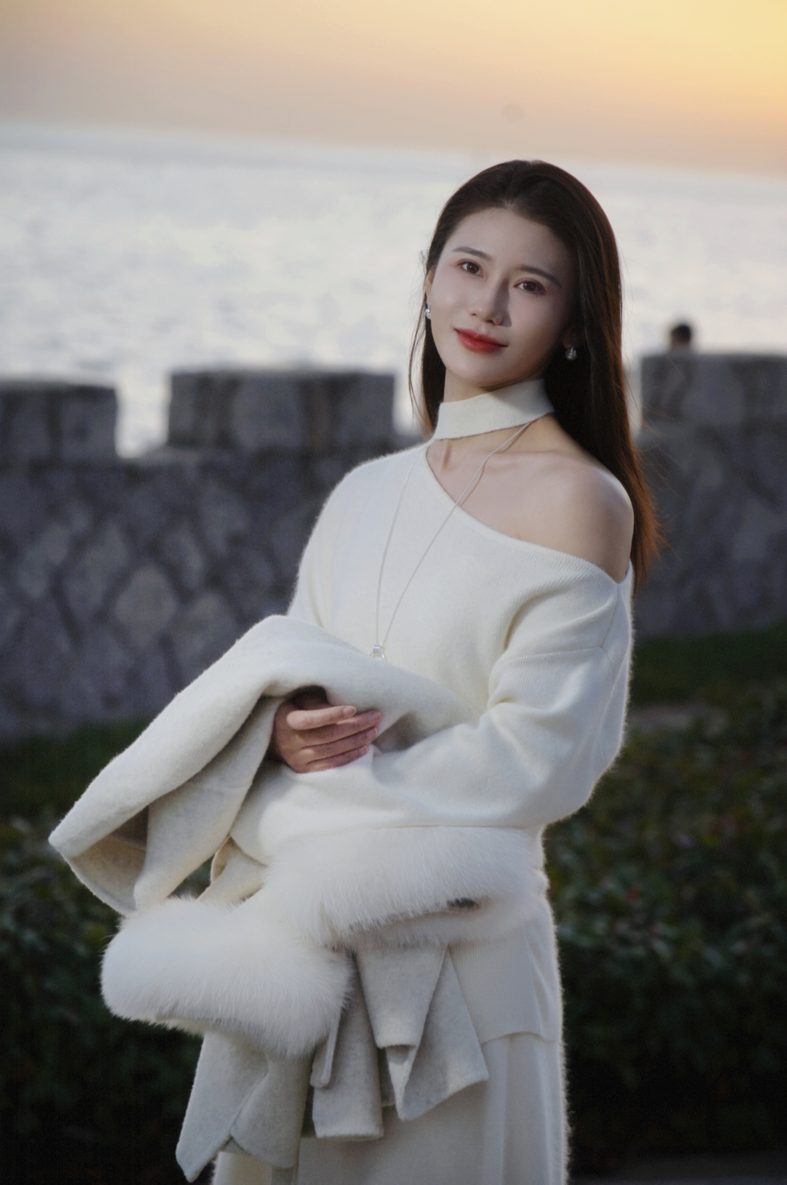 XIAOBINGGAN法式慵懒温柔千金风巨好看小香风精致两件套羊绒毛衣