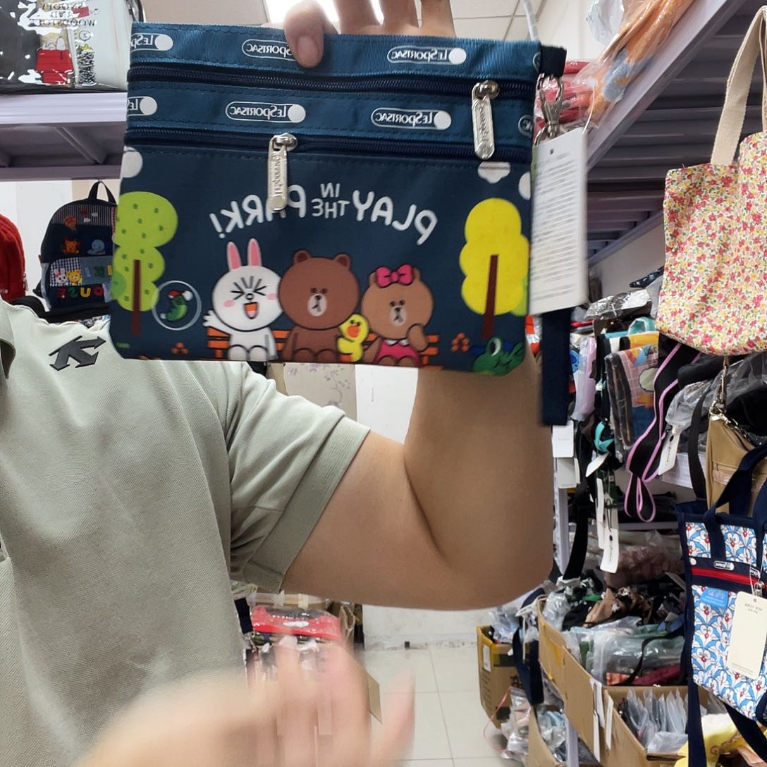 PU化妆包等产品和产品
