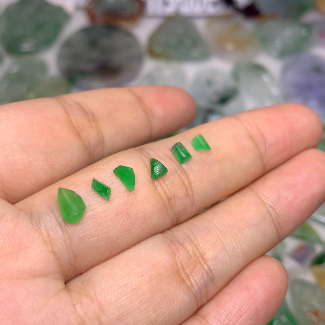 定制翡翠未镶嵌天然翡翠定制