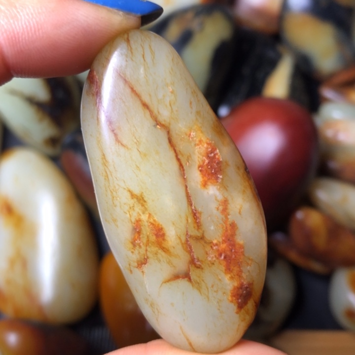 和田玉未镶嵌珠宝奇石