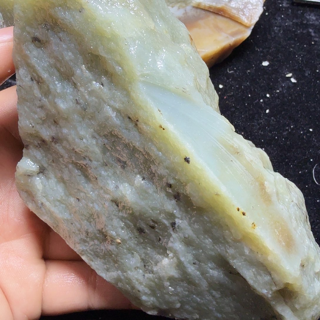 和田玉（糖玉）未镶嵌珠宝半成品