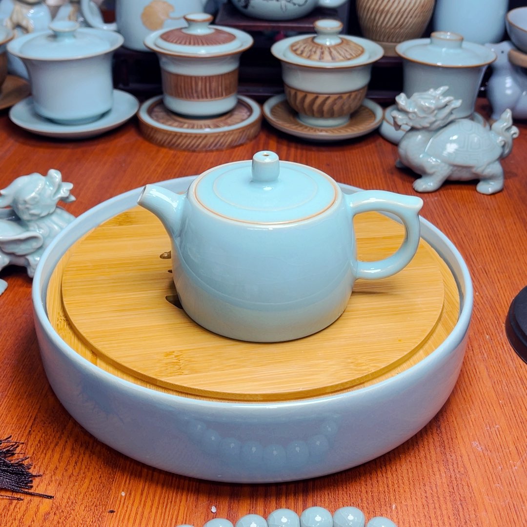 【闪购商品】在展厅直播，高品窑口酬宾价