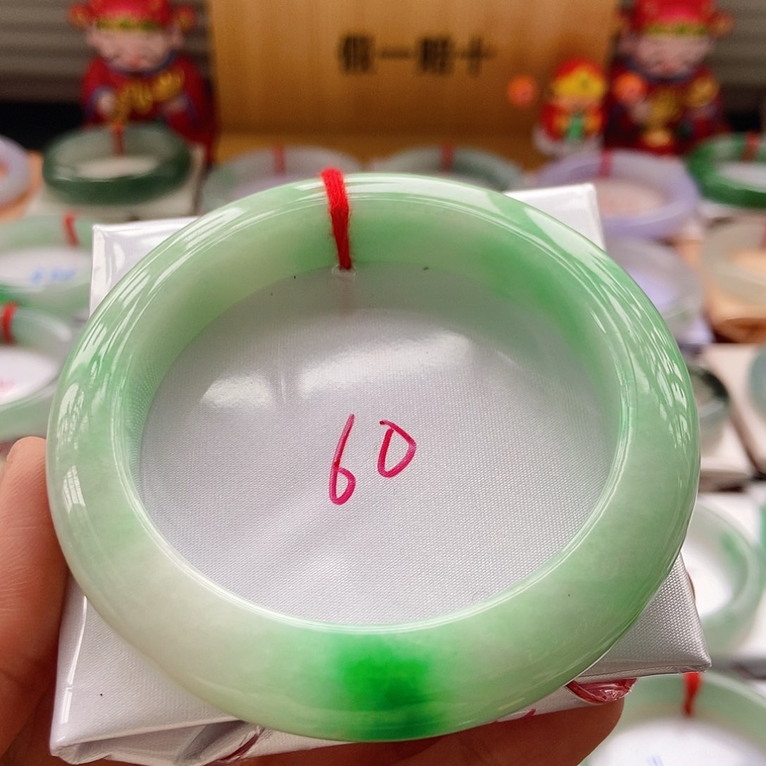 翡翠未镶嵌手镯11绿底翠11