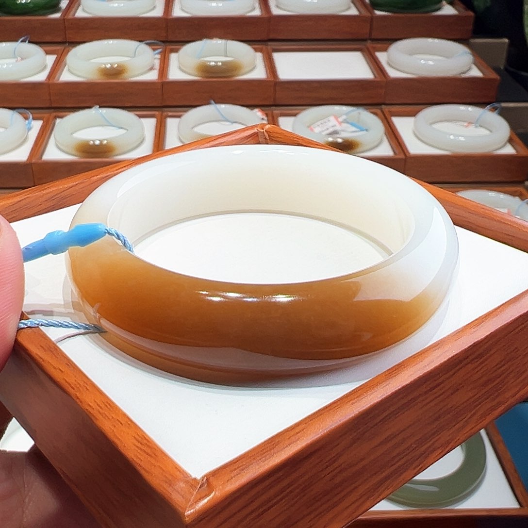 和田玉手镯5354未镶嵌