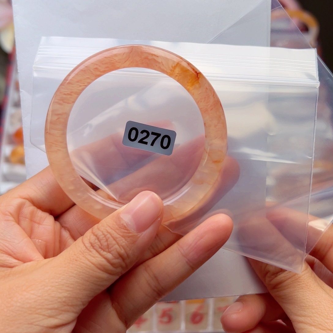 玛瑙/玉髓手镯未镶嵌?***～