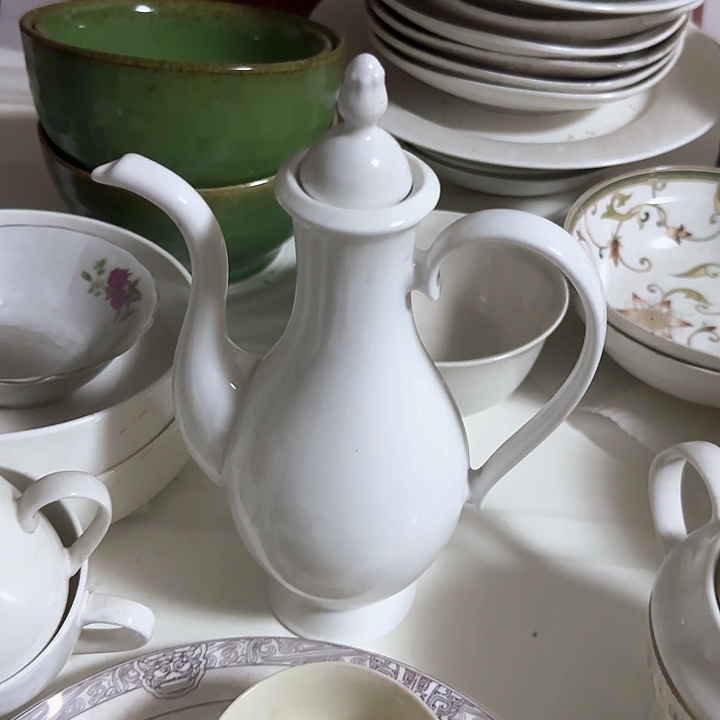 瓷片陶瓷盘子碗啥都有