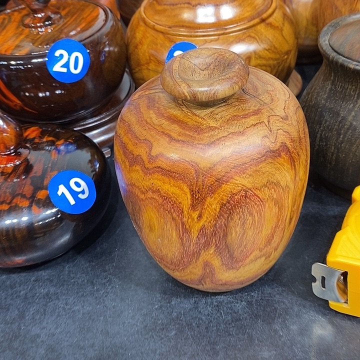 五***诚黄花梨花瓶一个漂亮