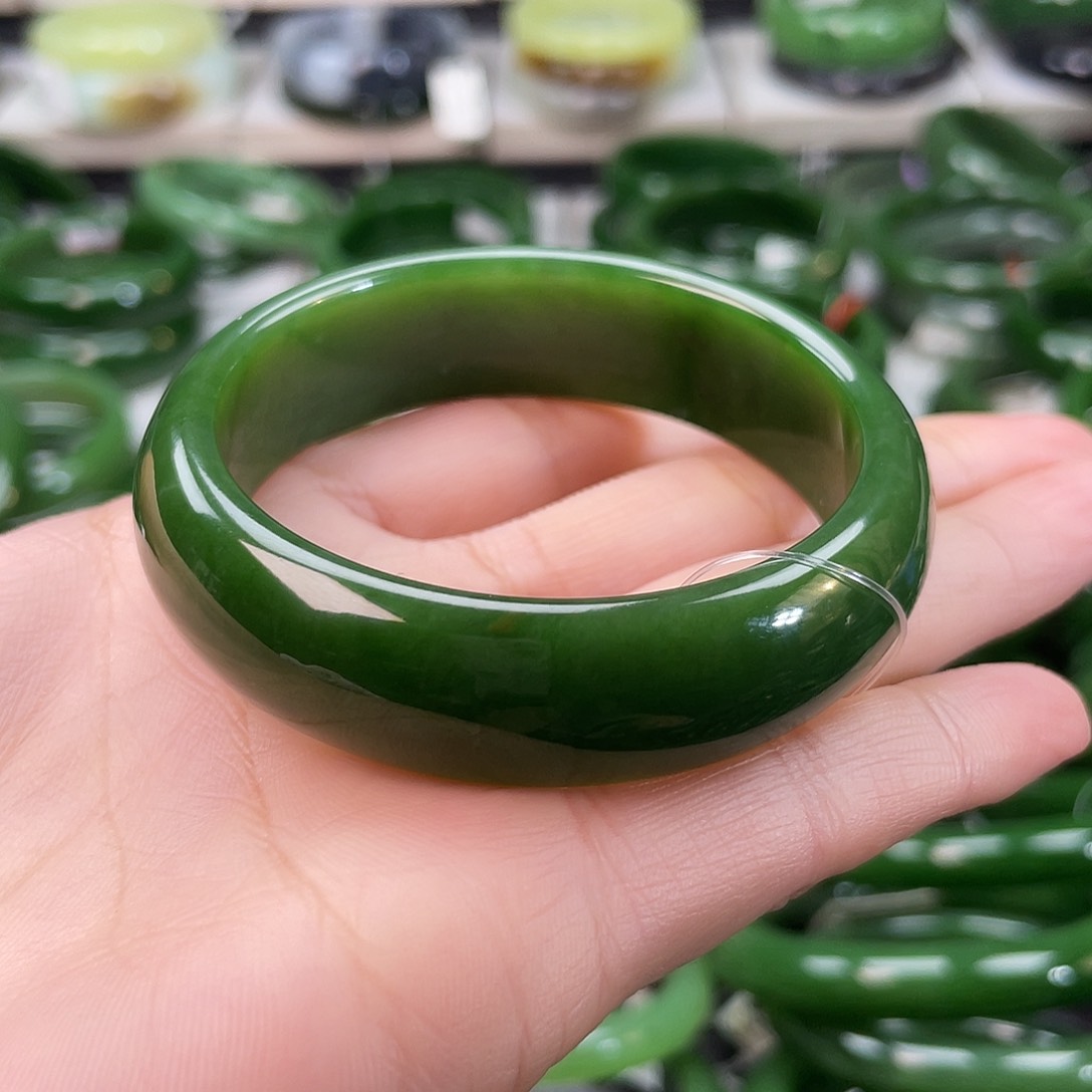 和田玉（碧玉）手镯未镶嵌