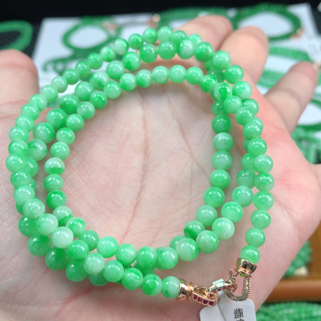 翡翠手链未镶嵌翡翠