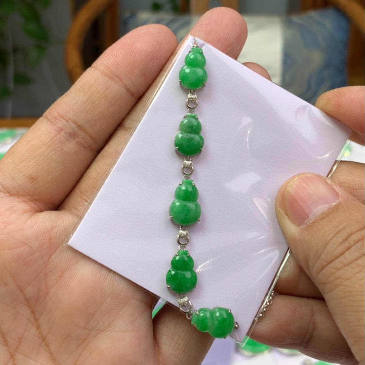 【闪购商品】翡翠手链18K金镶嵌大*吹翡翠