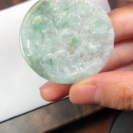 翡翠未镶嵌颈饰缅甸A货，每天下午1点半开播