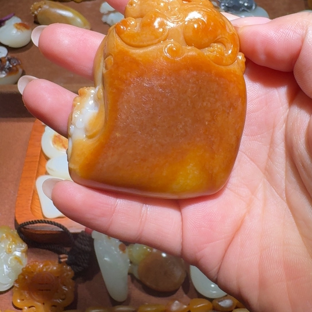 和田玉挂件未镶嵌清***?