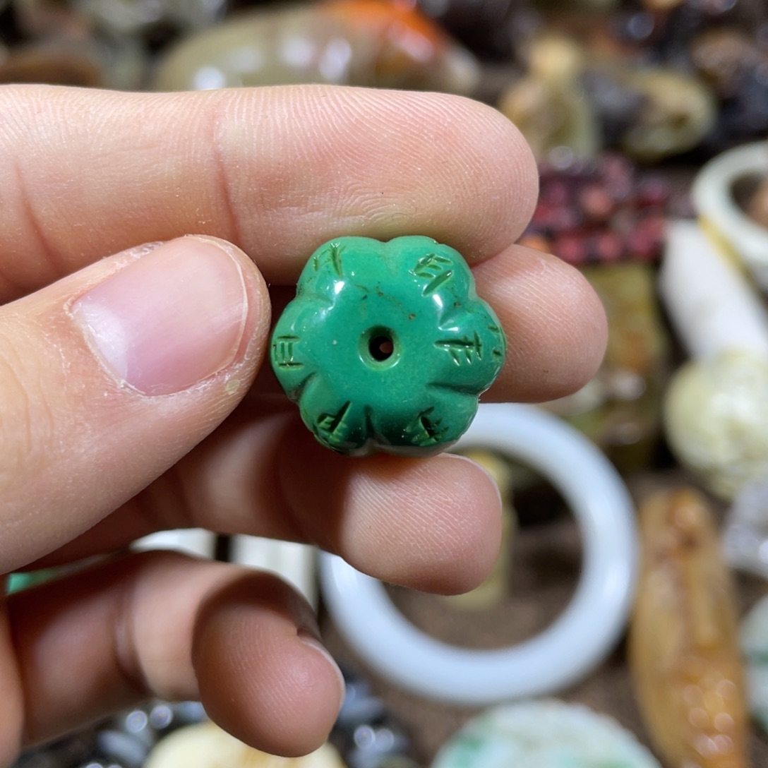 和田玉未镶嵌吊坠(不含链)