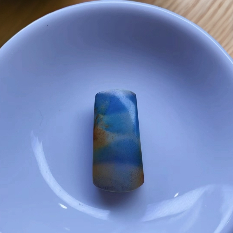 湖北原矿知己绿松石三彩小吊坠