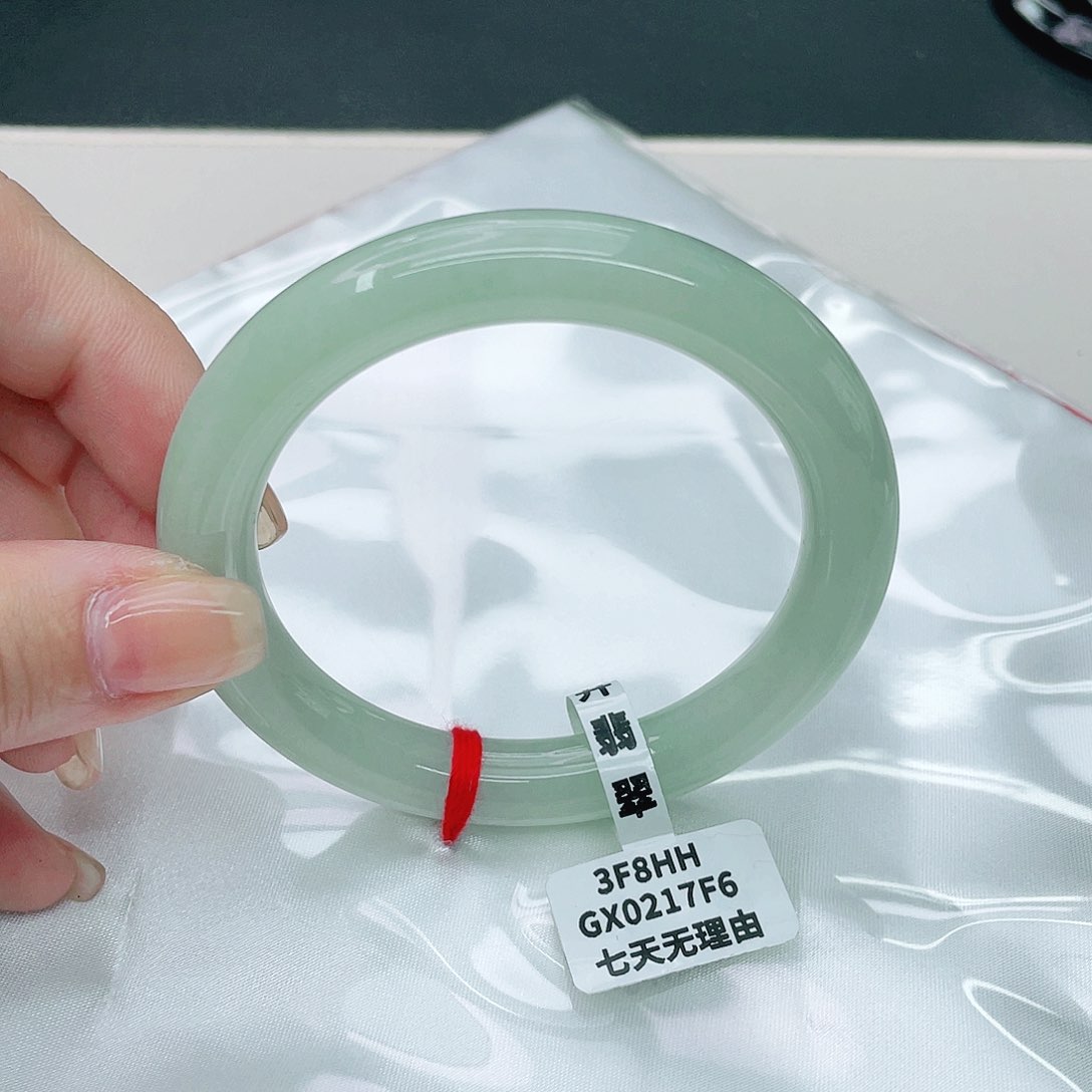 翡翠手镯未镶嵌圆56