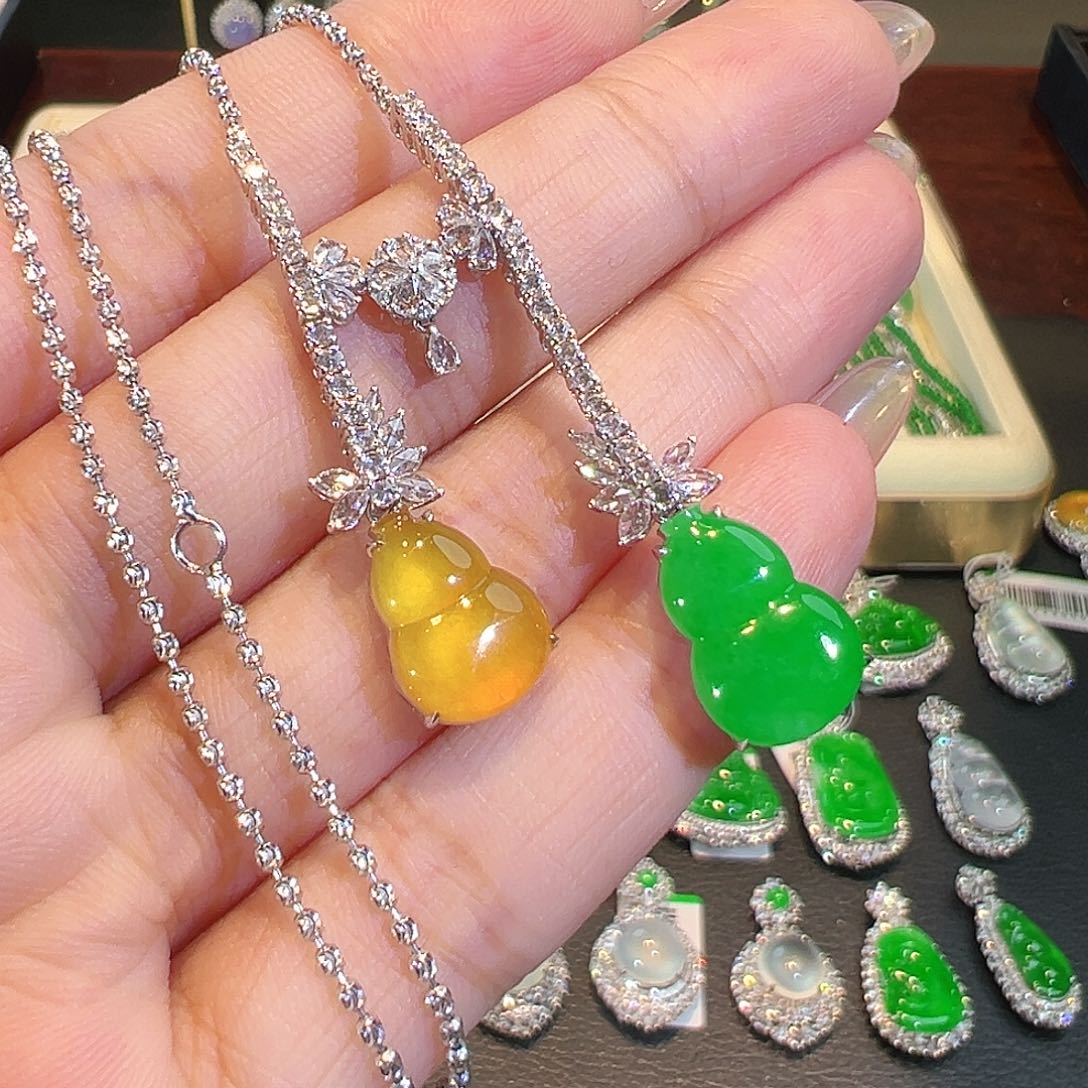 翡翠项链18K金镶嵌翡翠