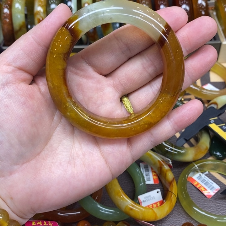 未镶嵌蛇纹石玉手镯