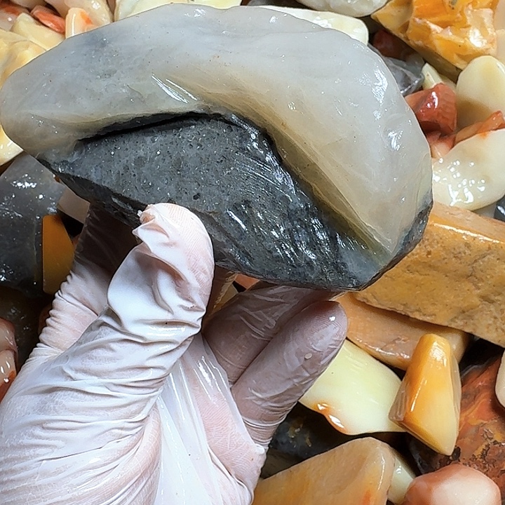 水***人寿山石寿山石的颜色