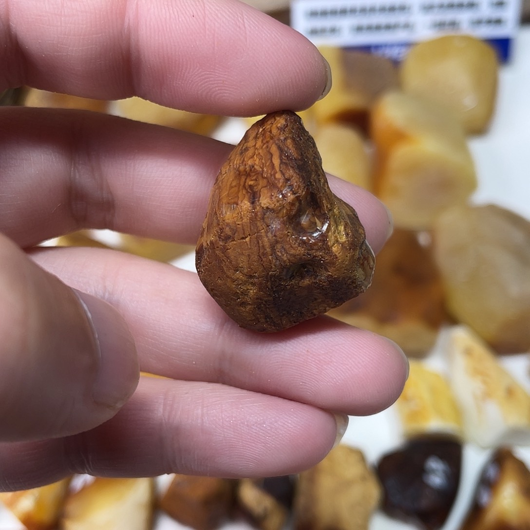 定制琥珀未镶嵌原矿琥珀