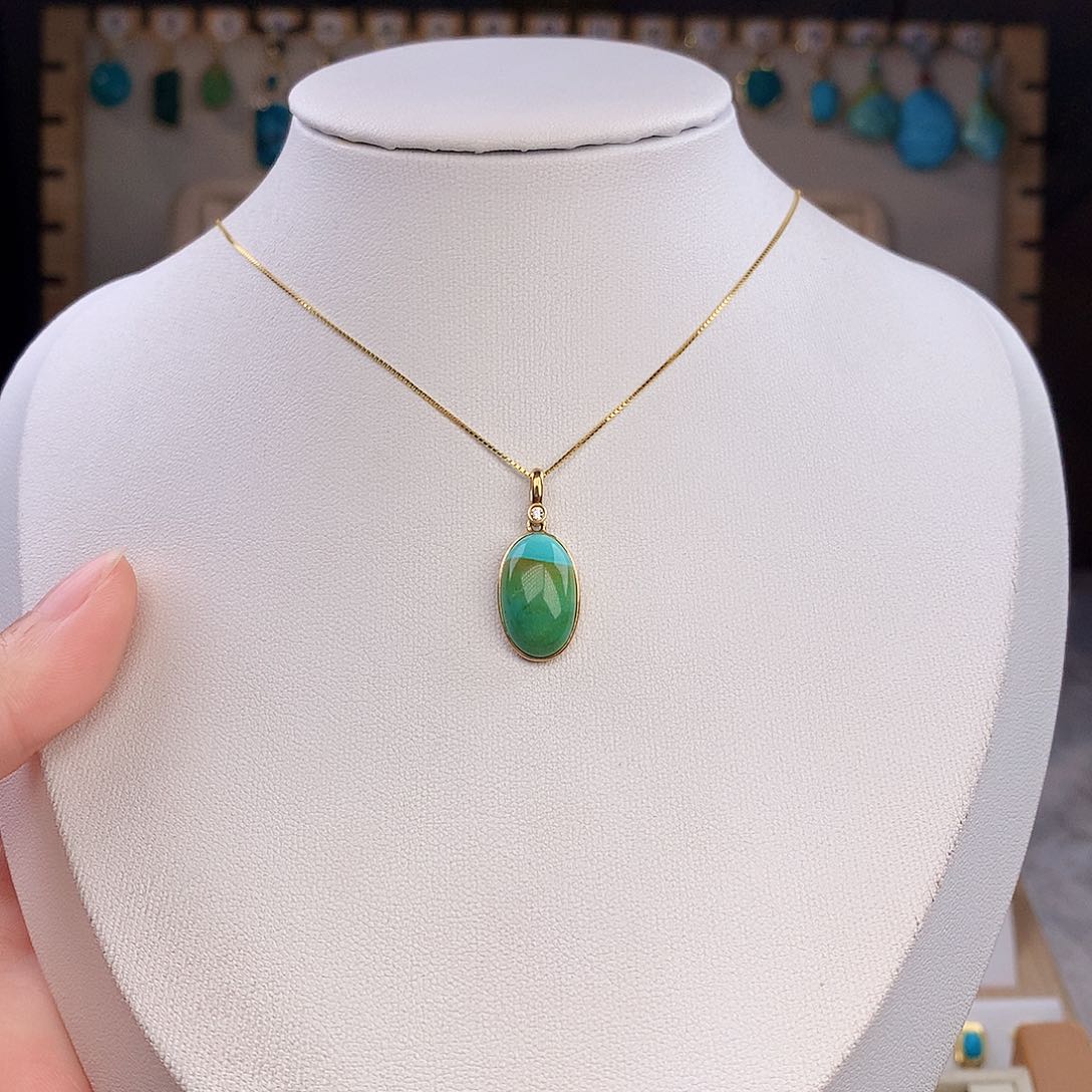 绿松石18K金镶嵌颈饰